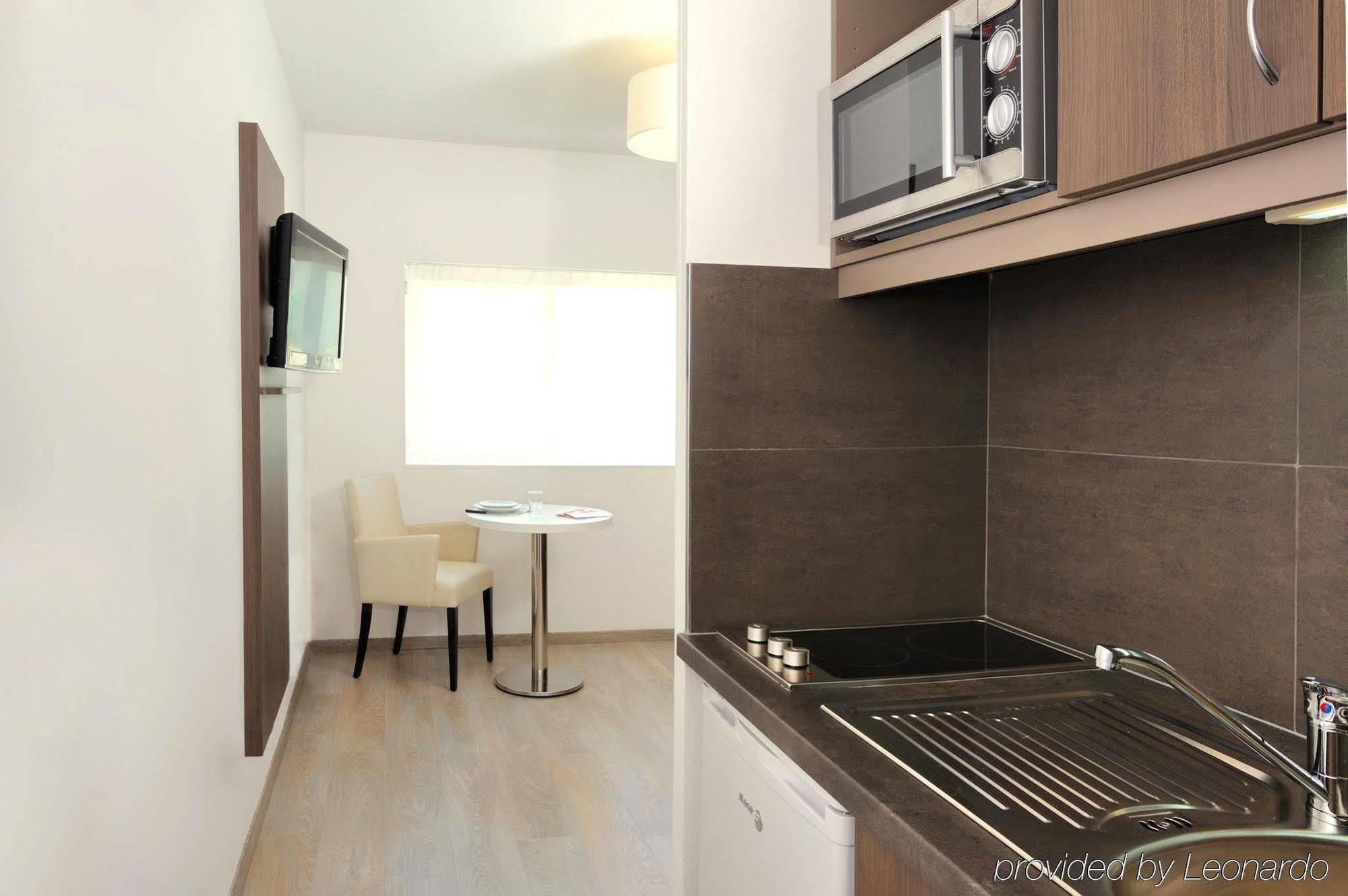 Residhome Neuilly Bords De Marne Экстерьер фото